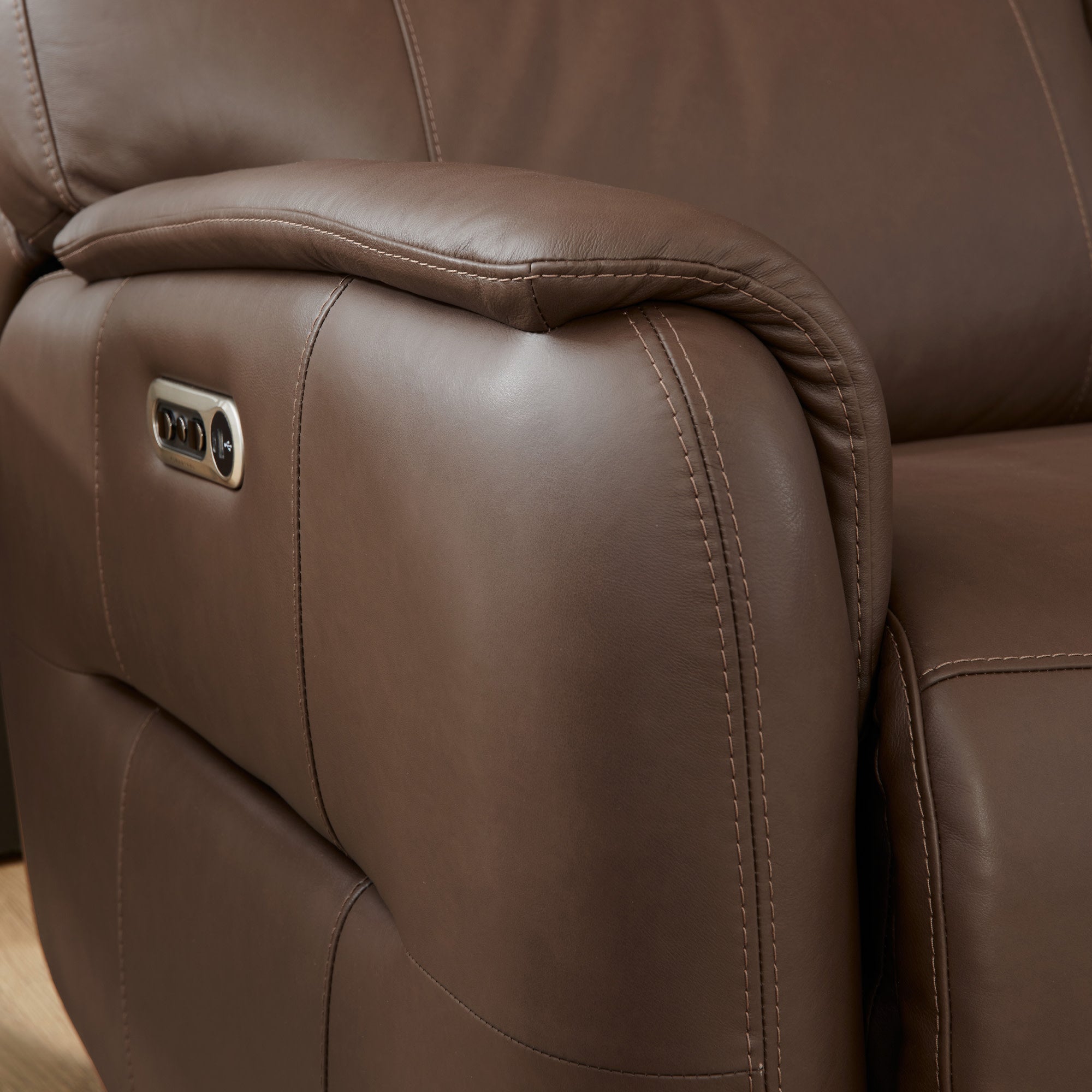 Wilson Café Leather Power Reclining Sofa with Power Headrests