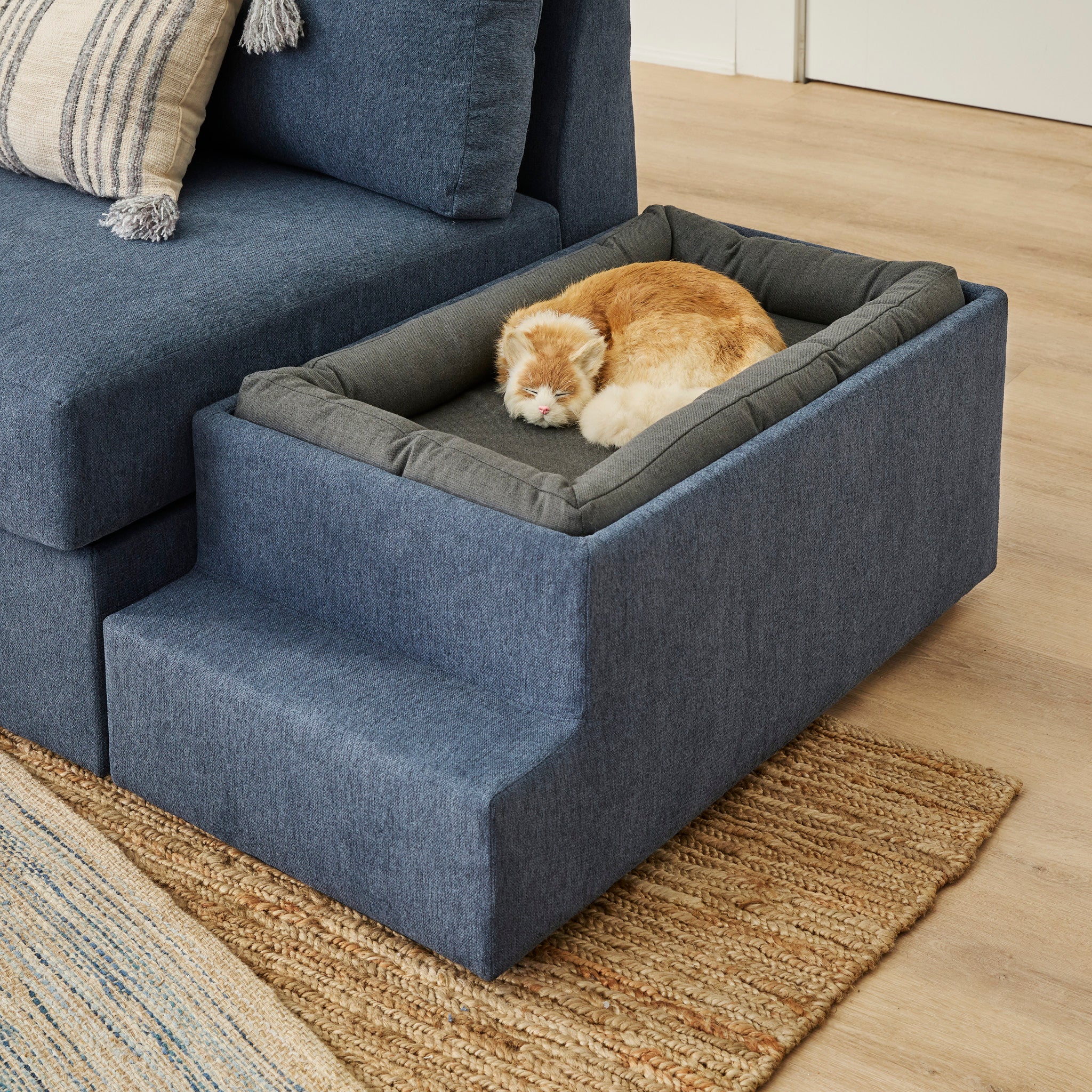 Flex Gray Fabric Pet Bed Hub