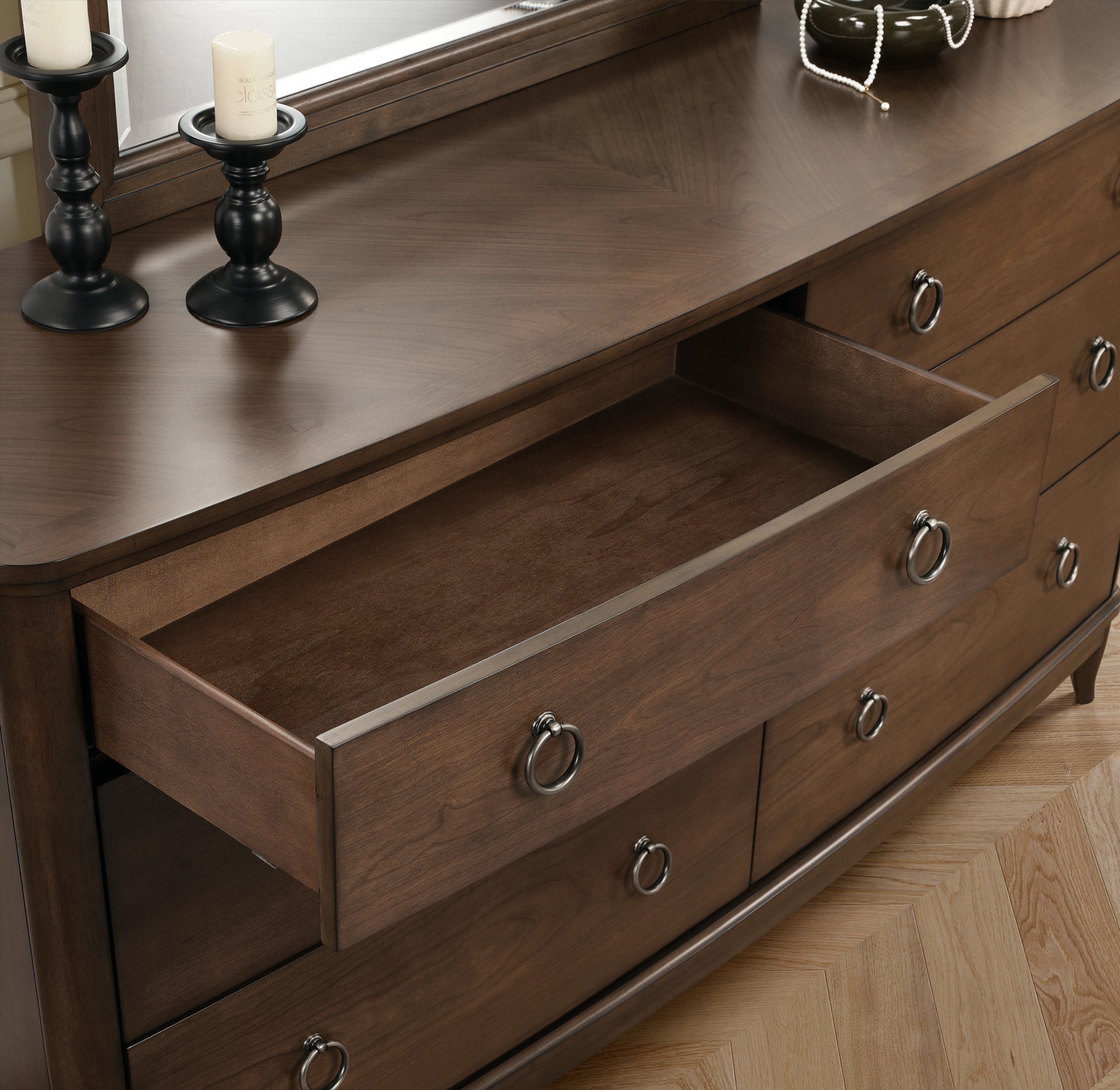 Bellevue Dresser