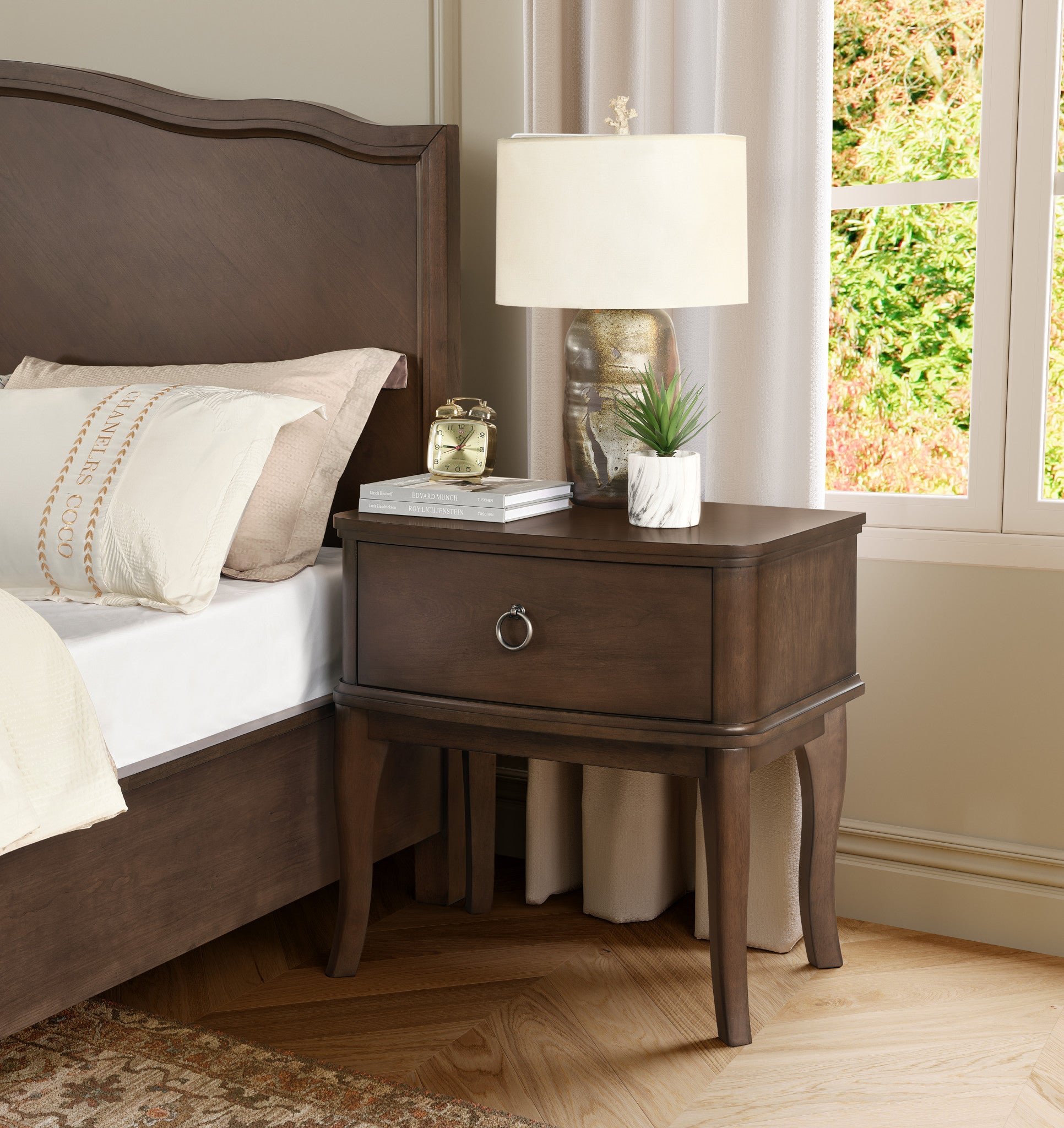 Bellevue Nightstand